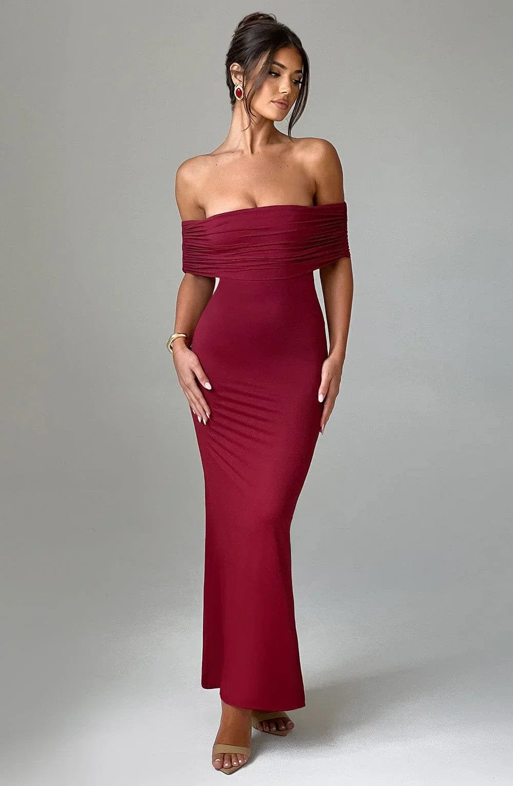 Robe longue bordeaux détail drapé étoile