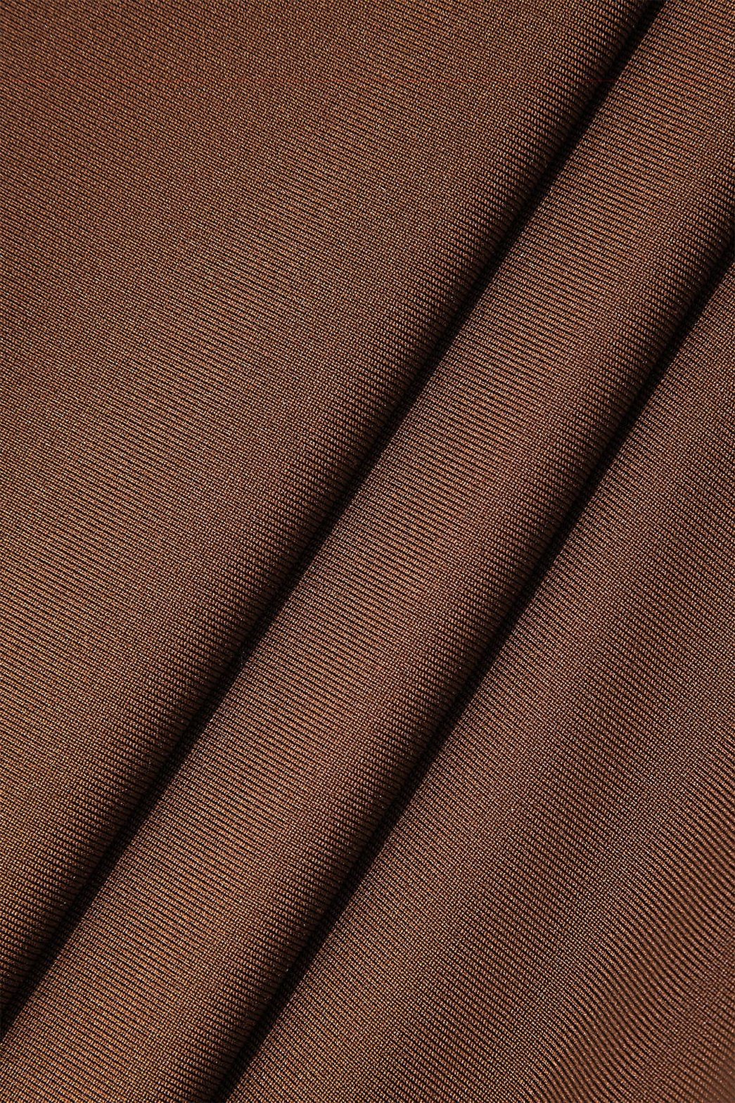 Robe longue épaules dénudées marron chic