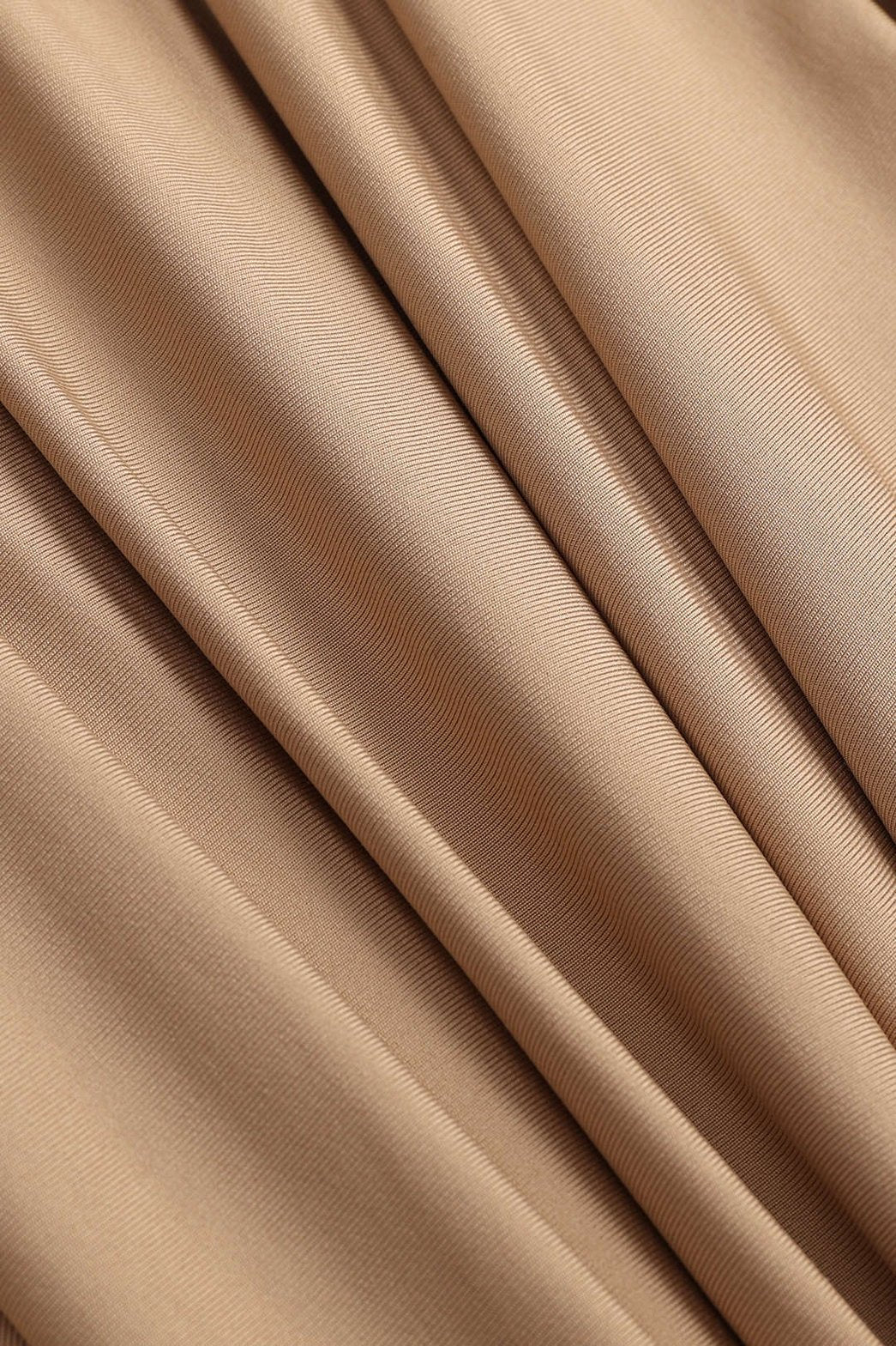 Robe longue drapée beige élégante vue de dos - Grâce