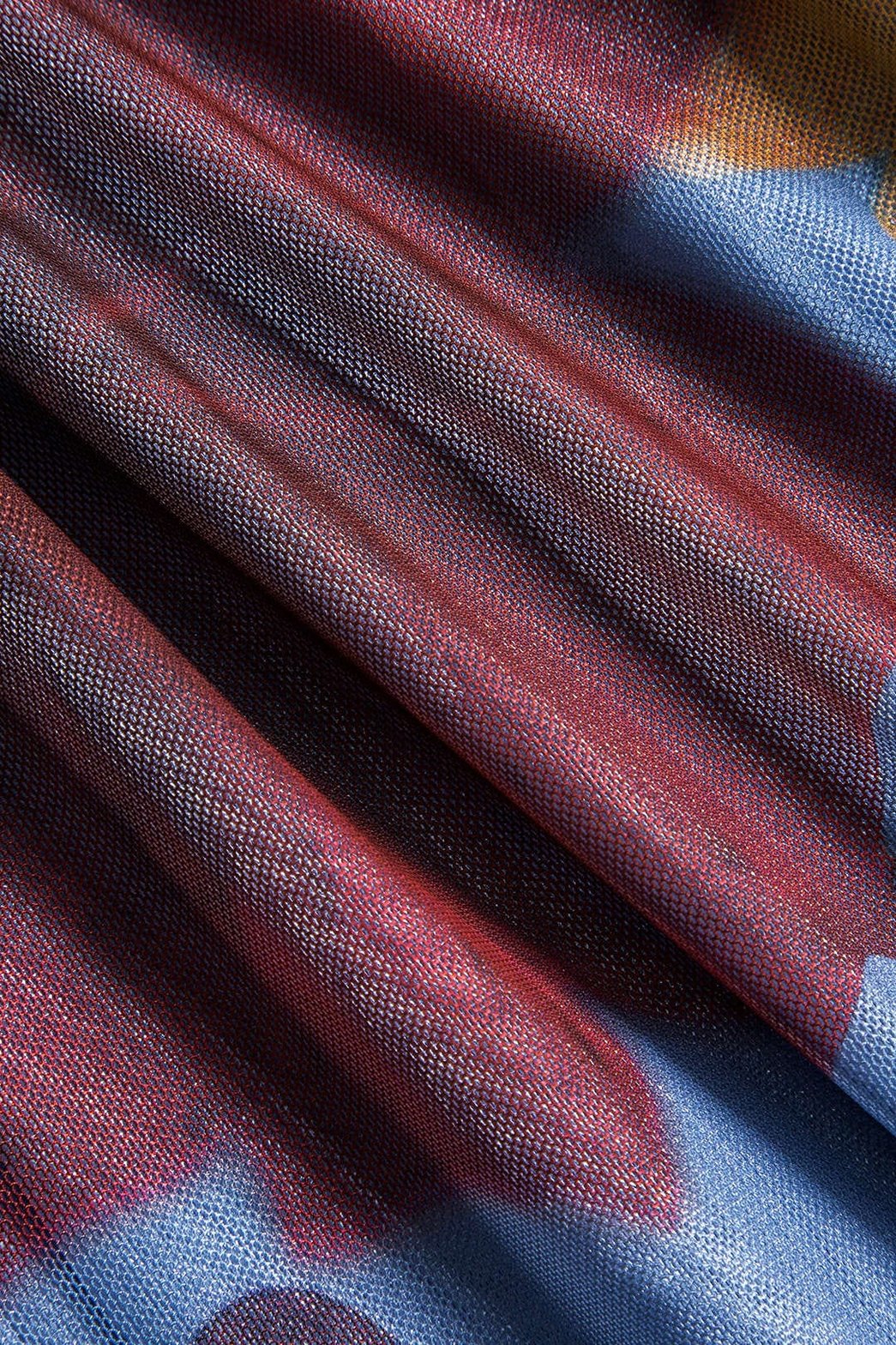 Robe longue fleurie mesh détail tissu étoile