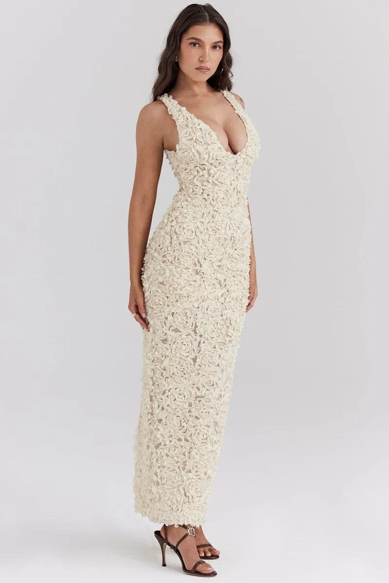 Robe longue florale vue latérale vent