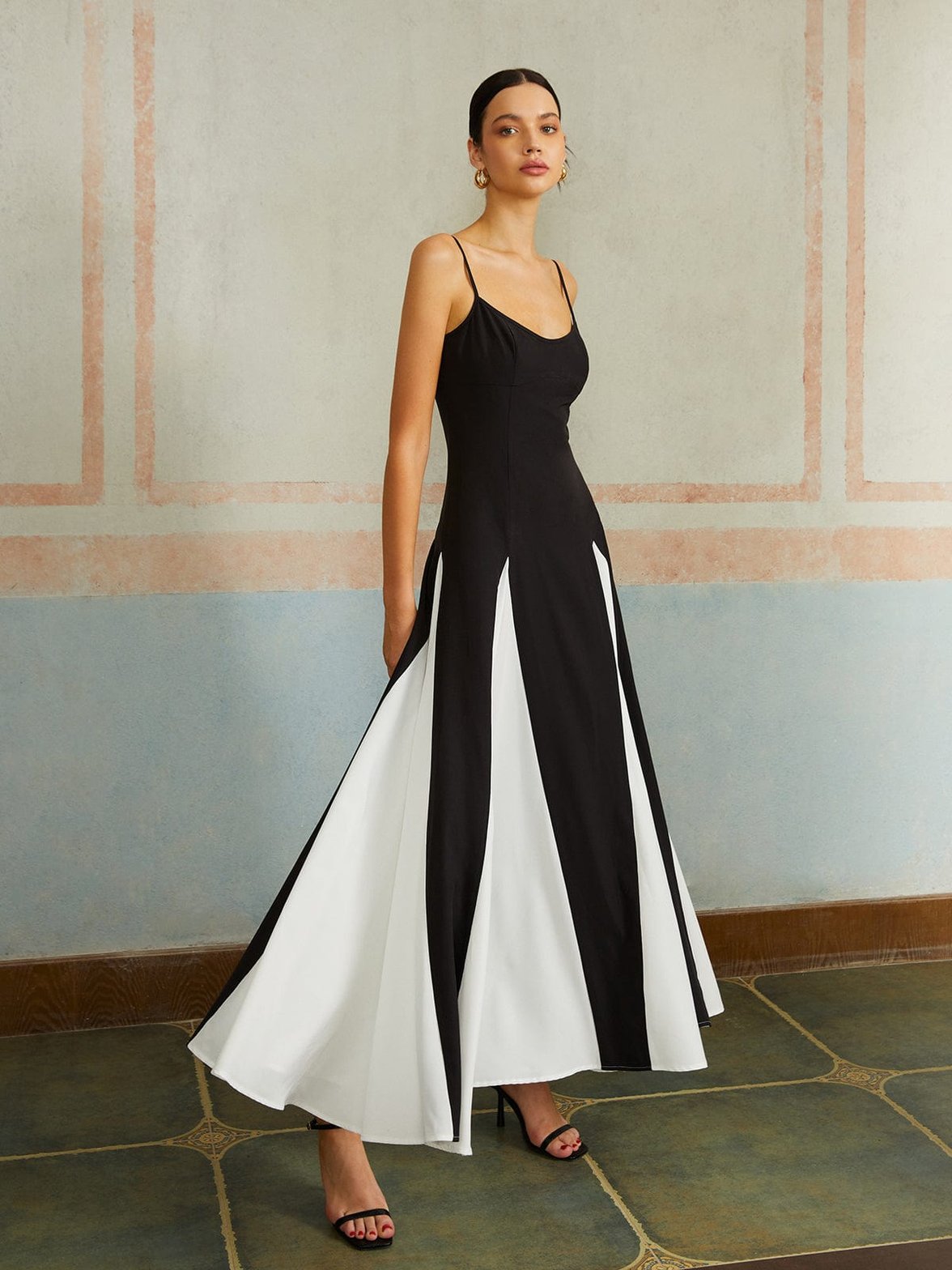Robe longue élégante vue latérale magie