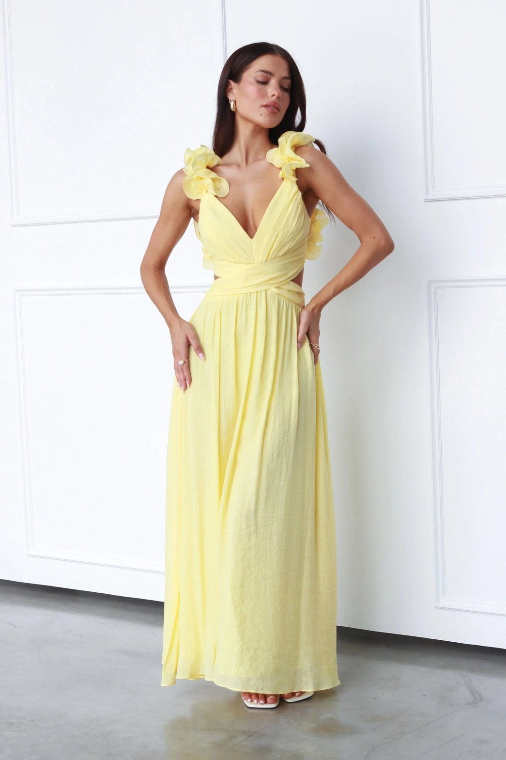 Robe élégante jaune pastel soleil