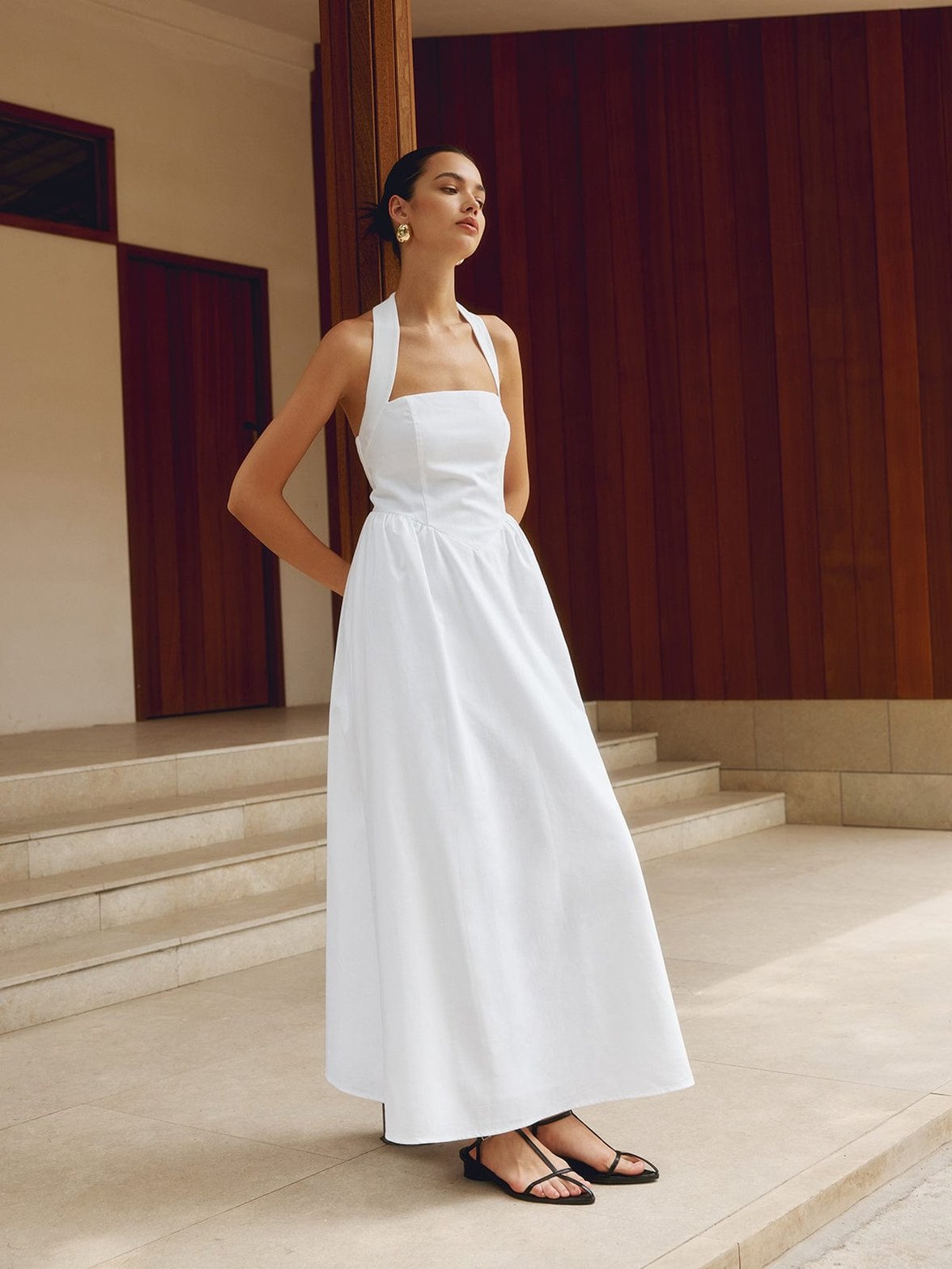 Robe longue blanche en lin cascade