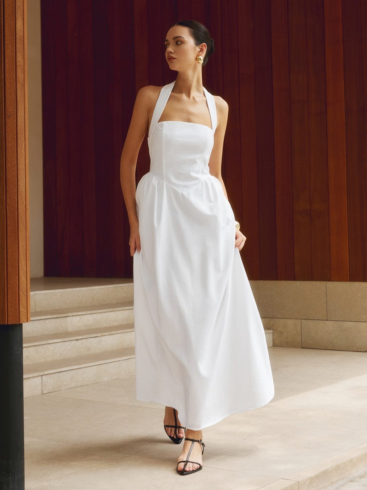 Robe longue élégante en lin blanc soleil