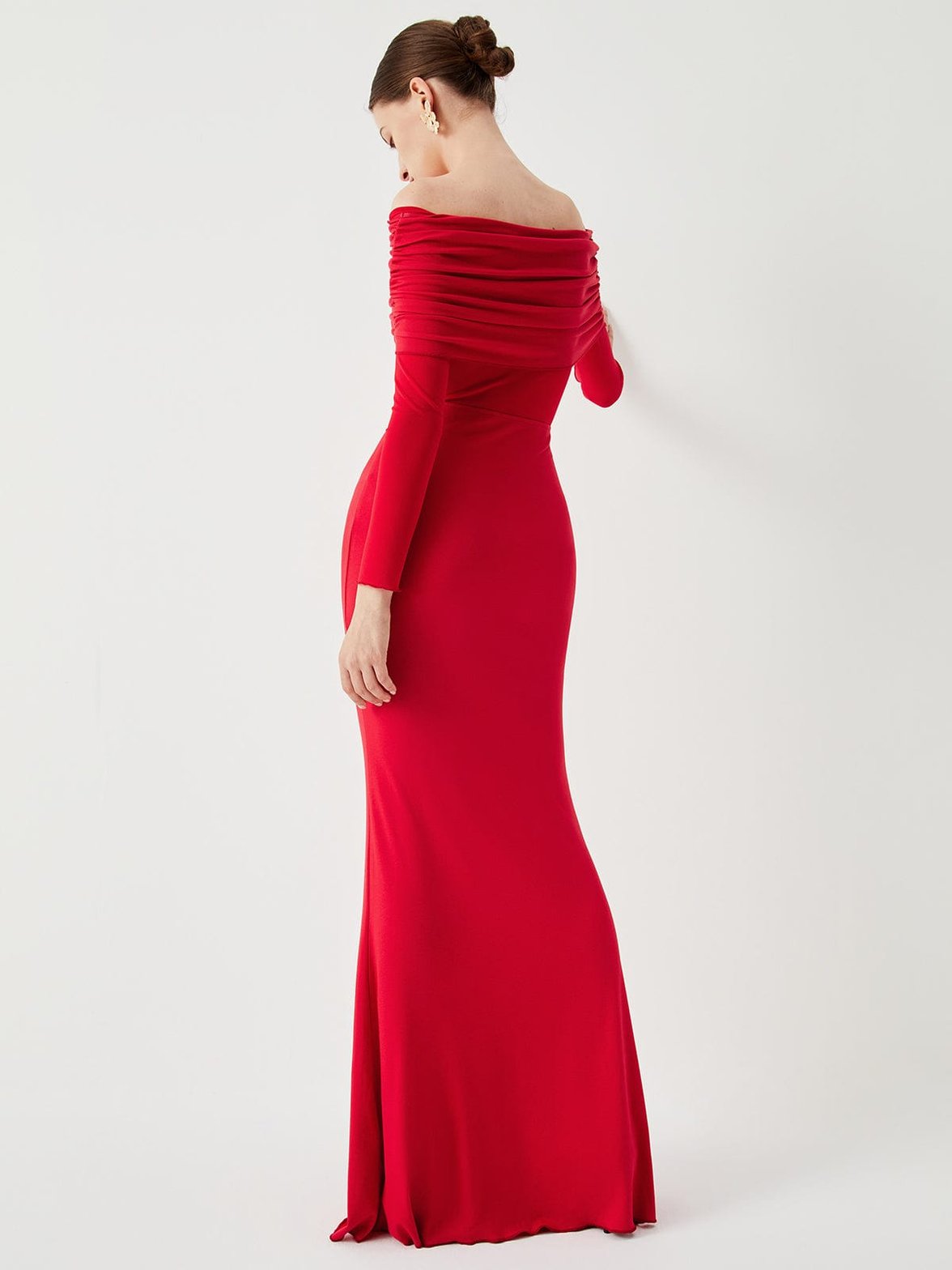 Robe soirée noire raffinement