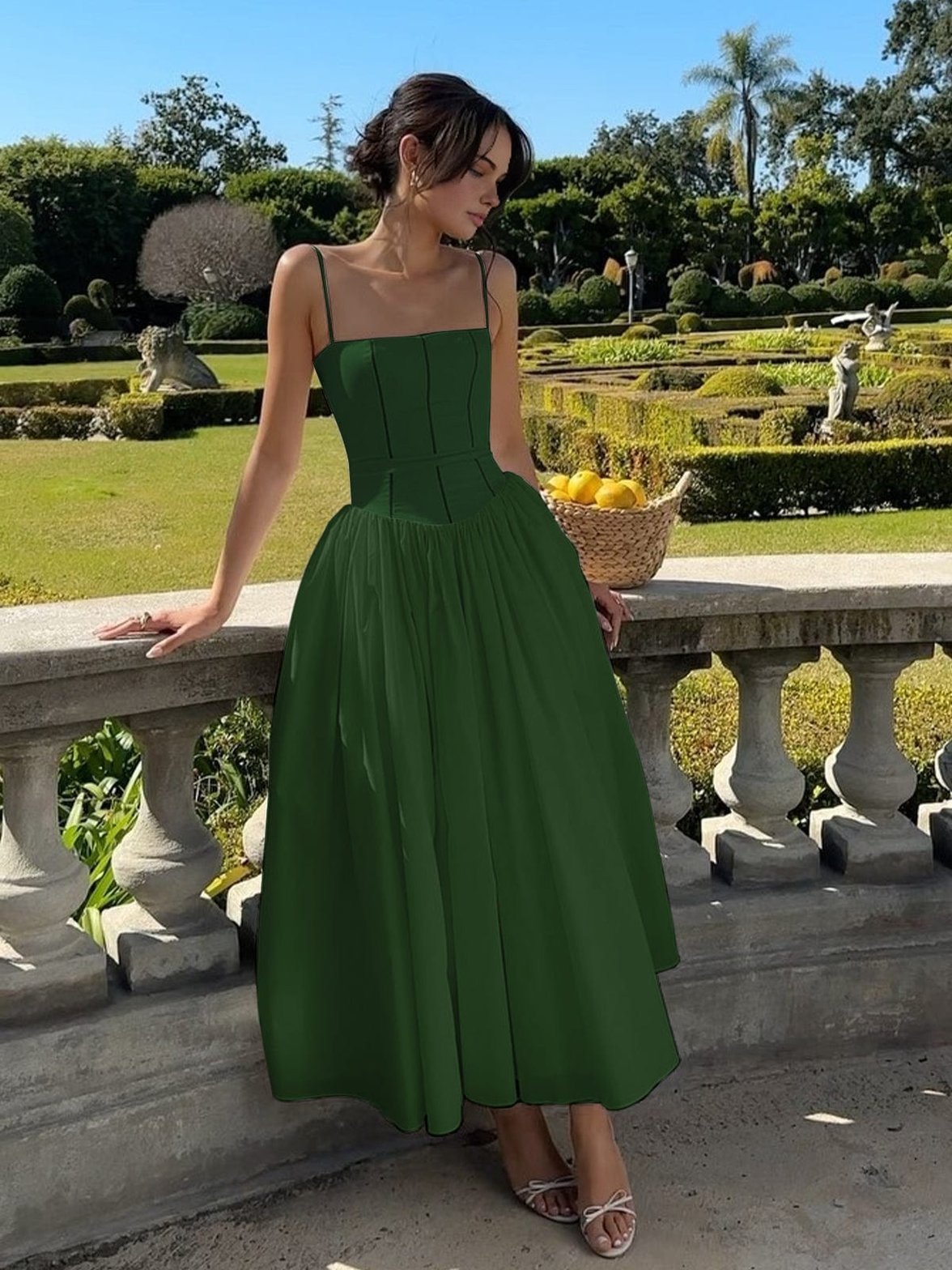 Robe midi blanche festivités joie