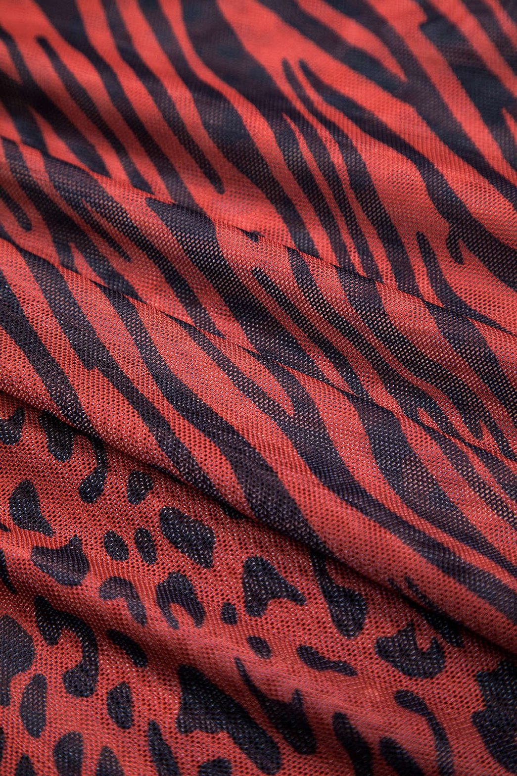 Robe longue léopard rouge en mesh vue de côté étoile