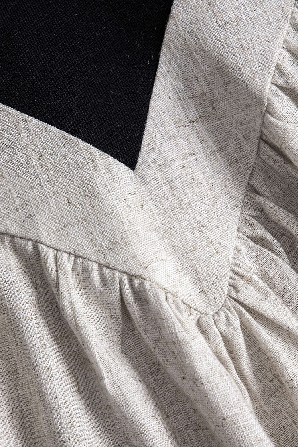 Robe longue lin plissée vue de côté fleur