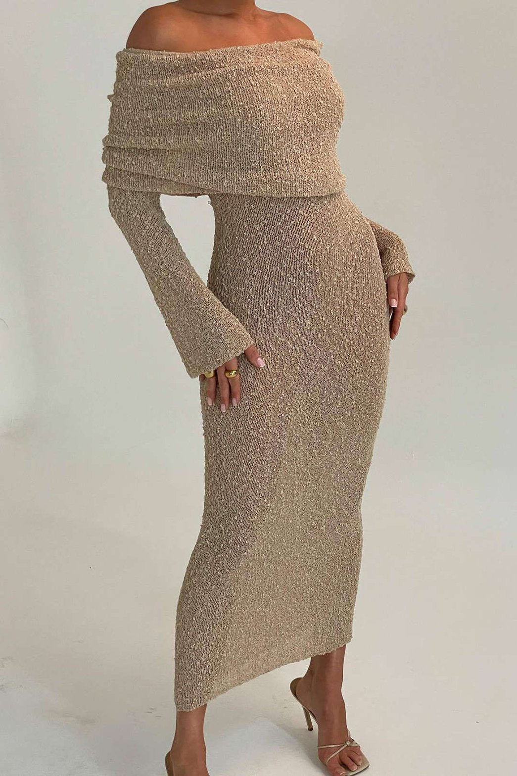Robe longue blanche épaules dénudées sublime