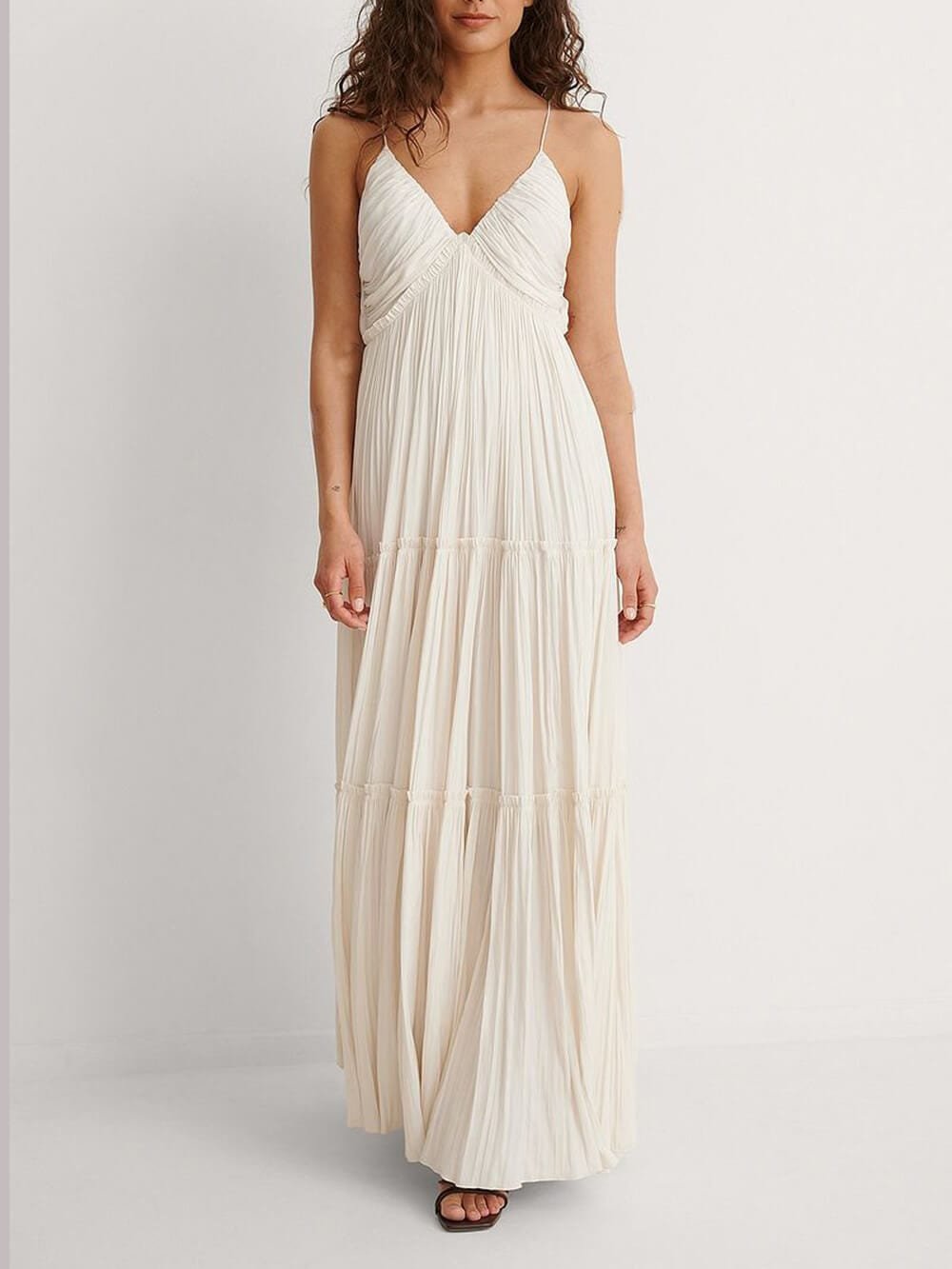 Robe longue plissée blanche gracieuse lune