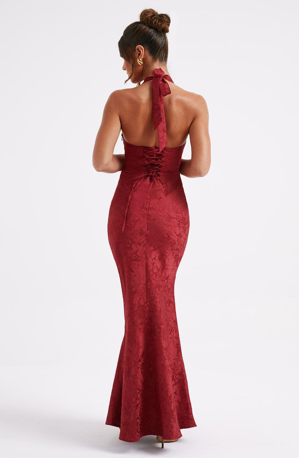 Robe longue rouge vue arrière majesté