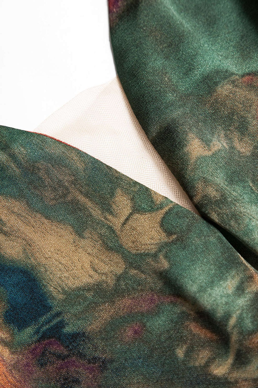 Robe longue satin aquarelle vue de côté étoile