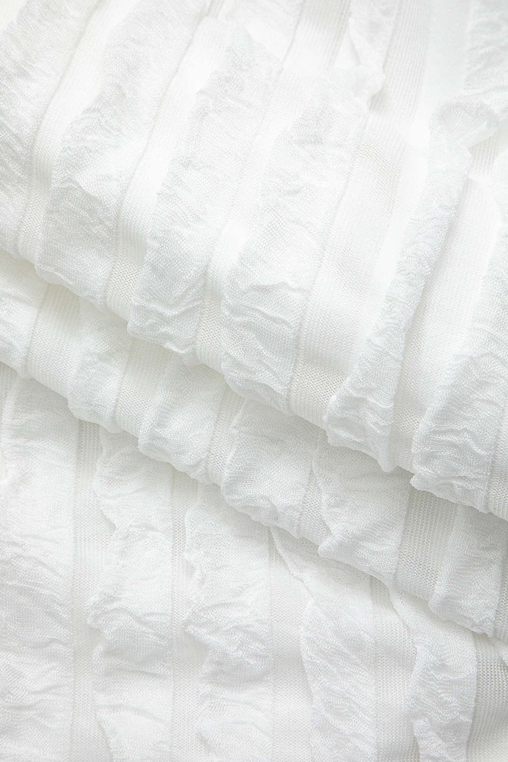 Robe longue noire vue latérale vague