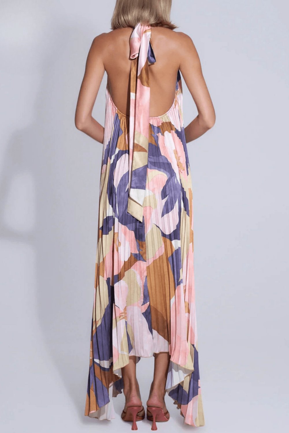 Robe dos nu élégante plissée vague