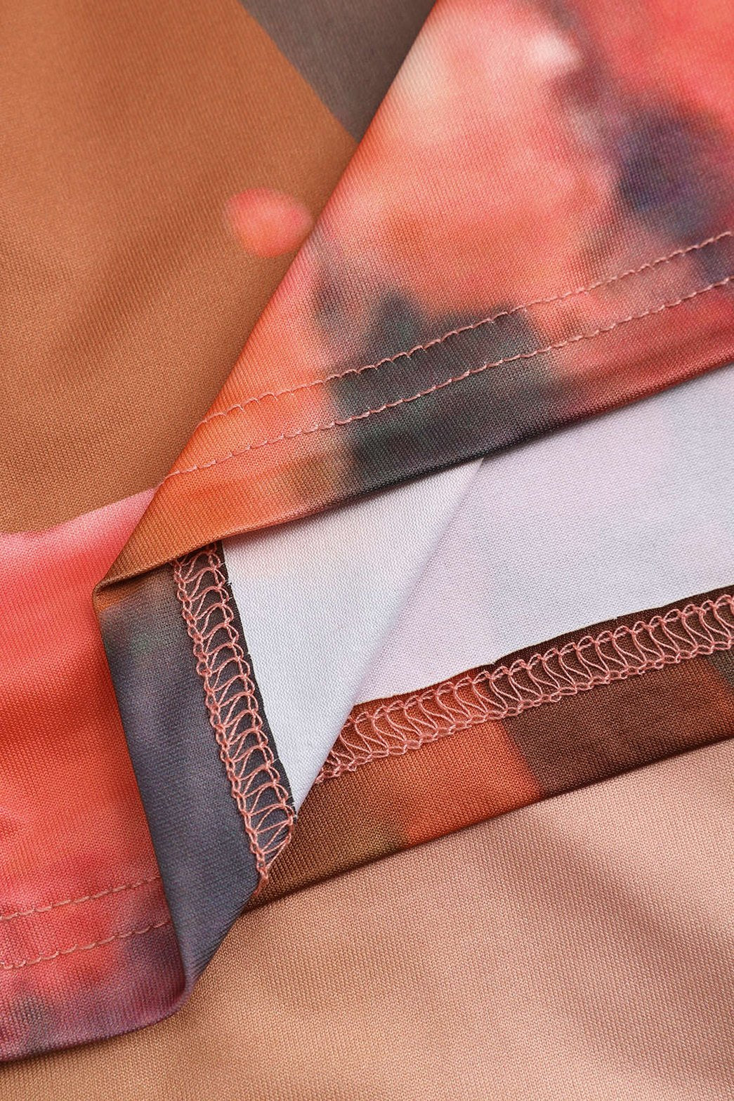 Vue rapprochée motif floral robe midi étoile