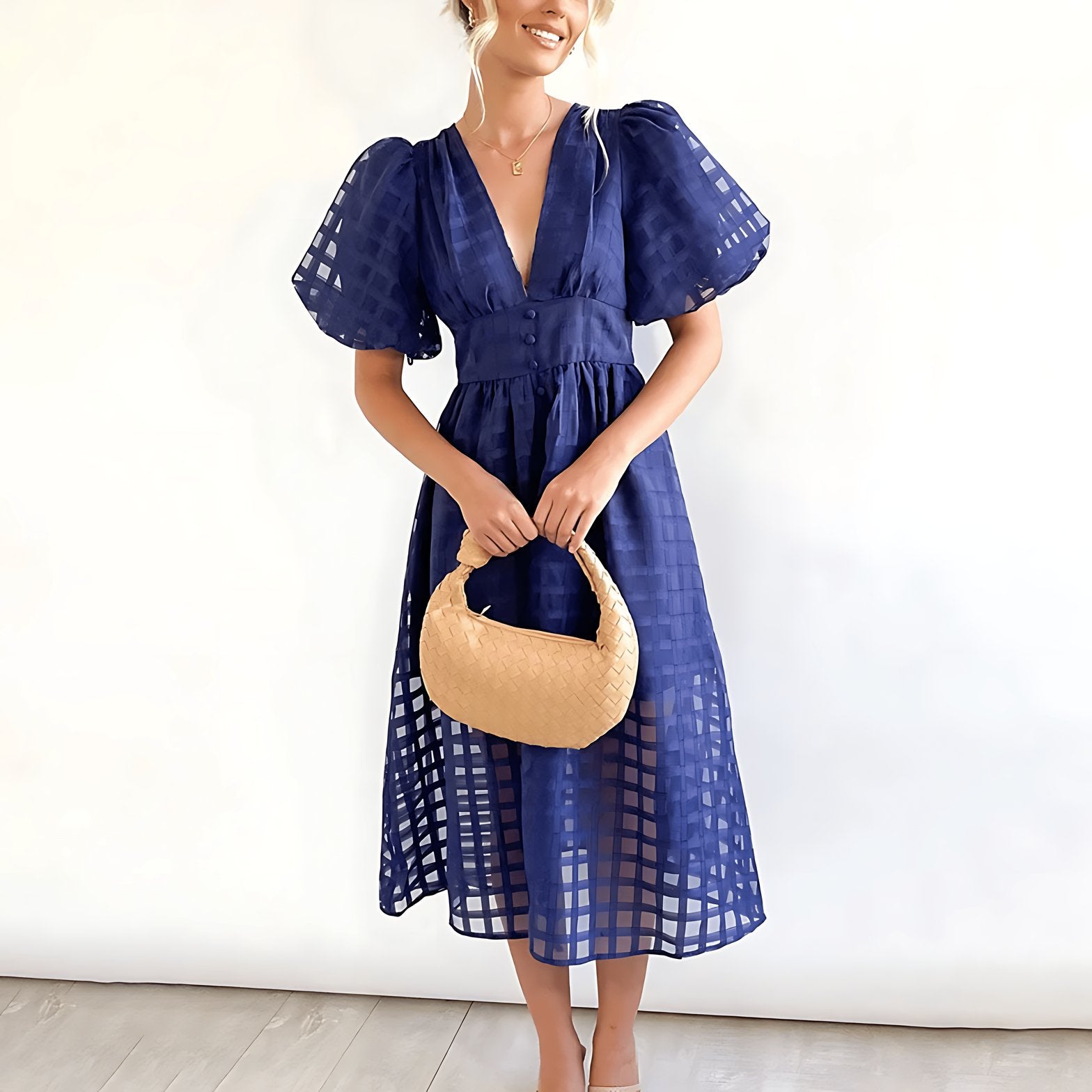 Robe midi élégante en bleu marine harmonie