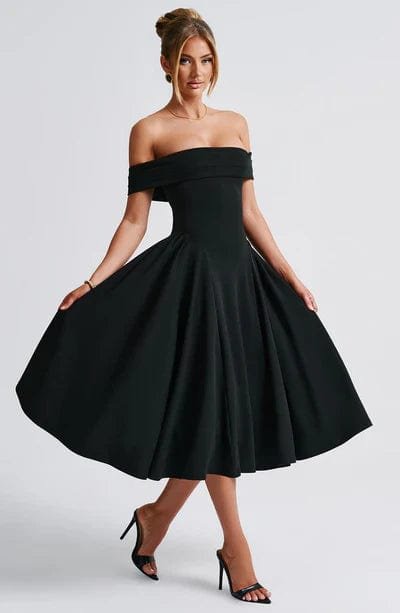 Robe midi noire vue complète élégance