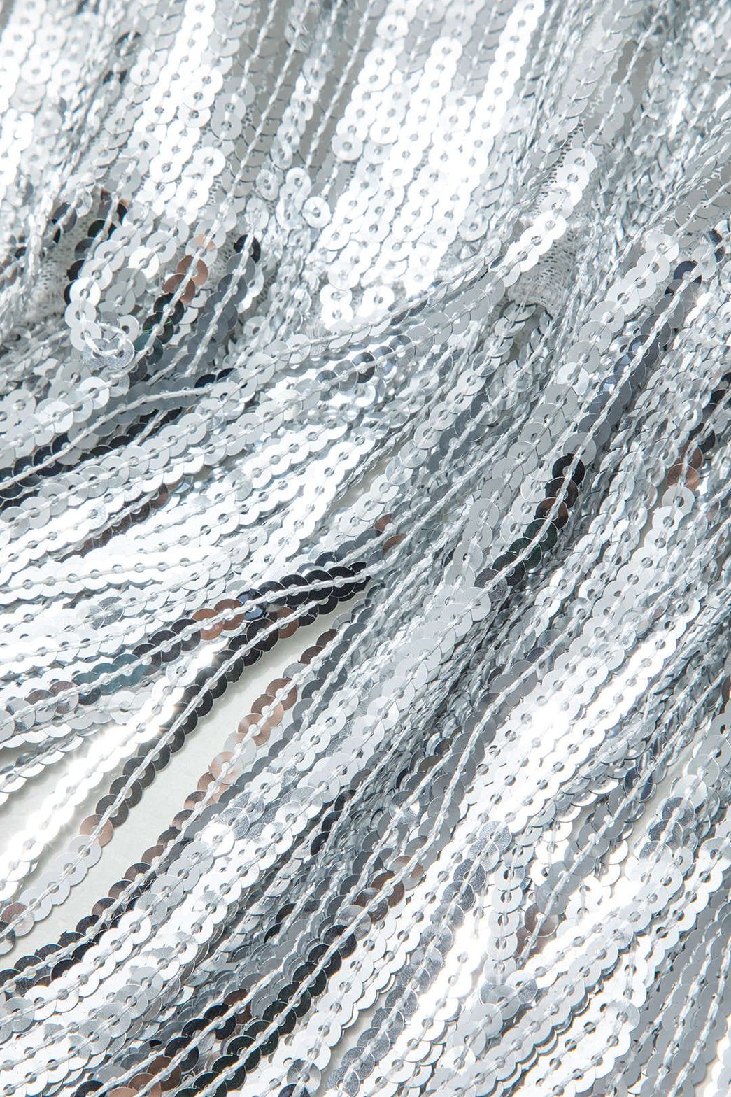 Robe midi à paillettes portée pluie