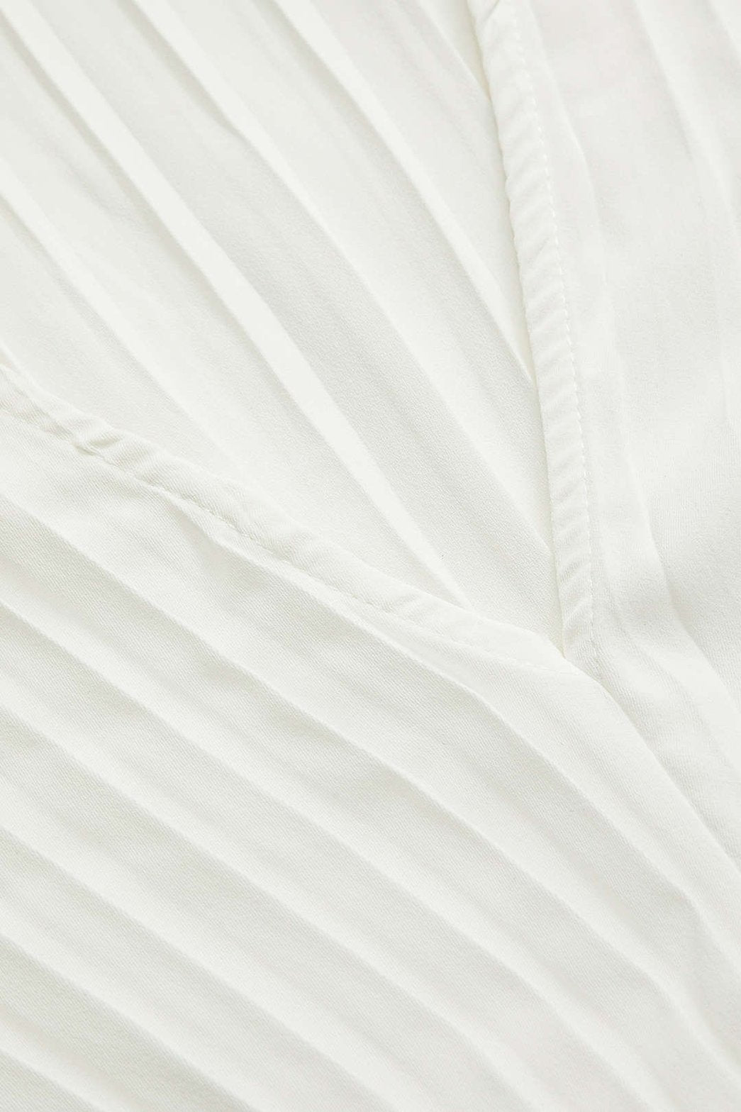 Détail du plissé et du corset de la robe midi soleil