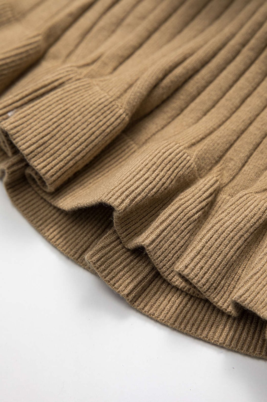 Robe midi tricotée beige détail maille confort
