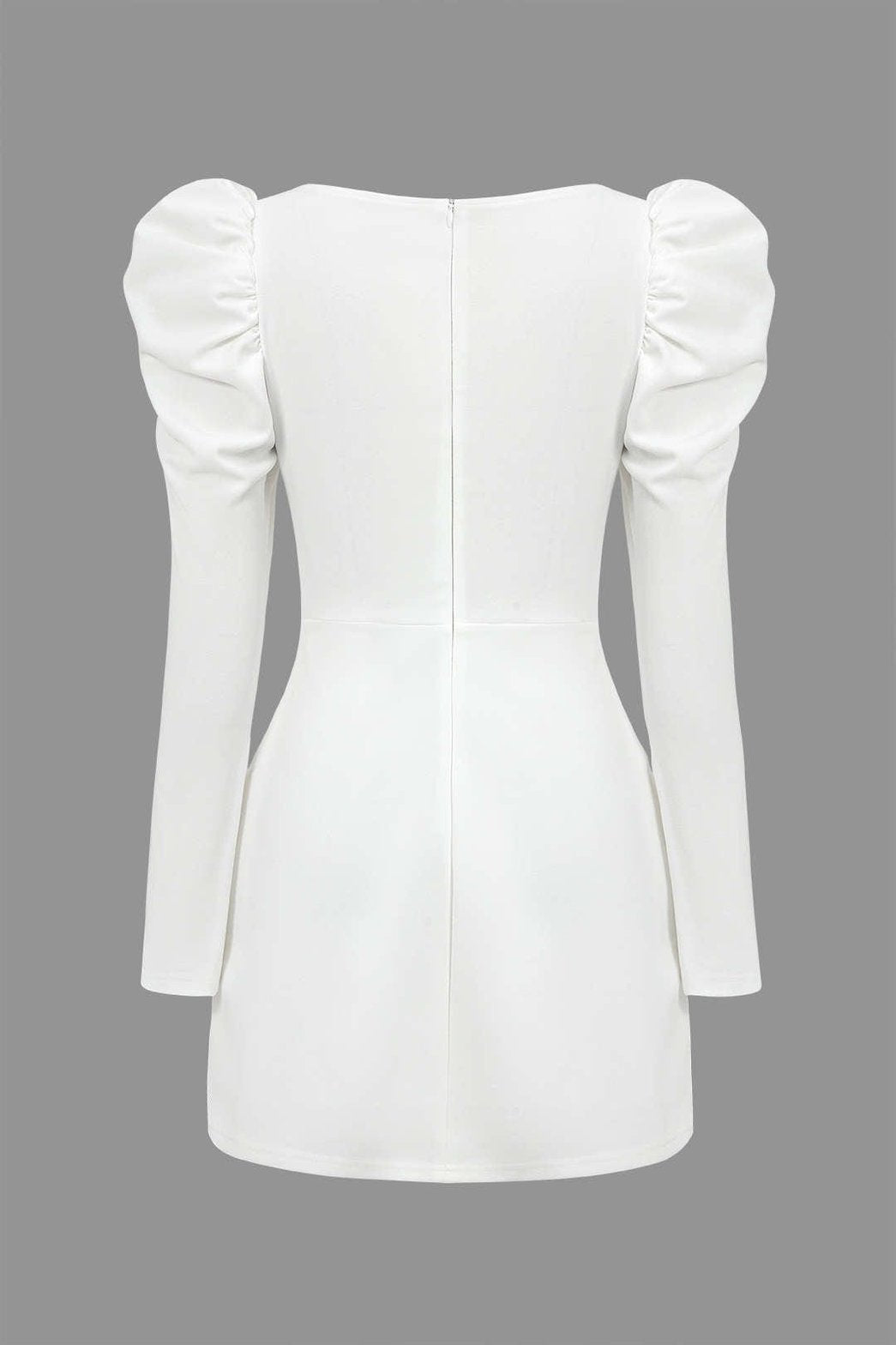 Vue de dos robe courte blanche soleil