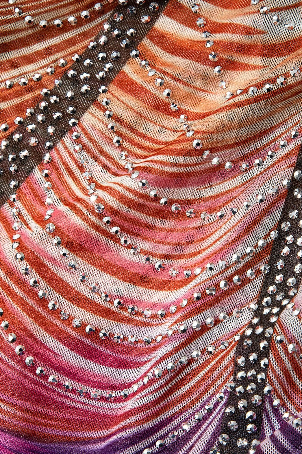 Détail du tissu moulant arc-en-ciel pluie