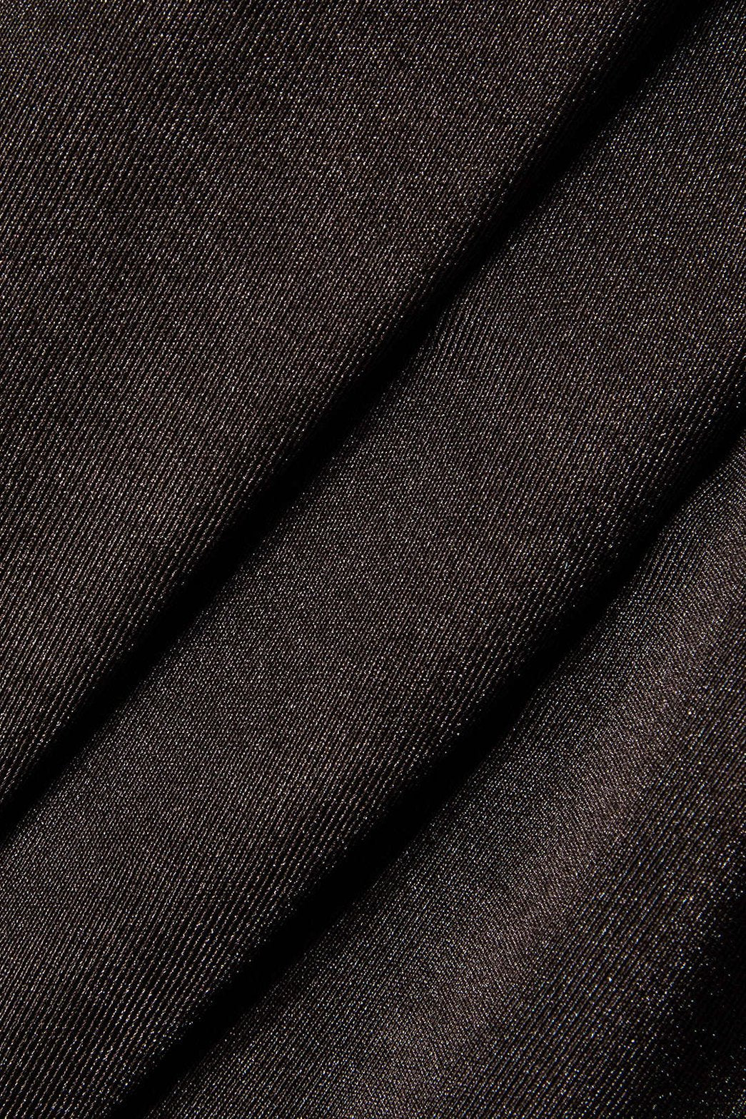 Robe moulante drapée vue de dos chic