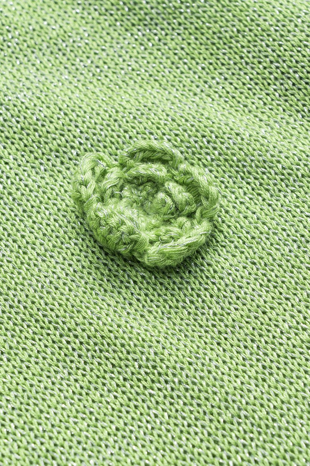 Détail des fleurs 3D sur robe moulante - Fraîcheur