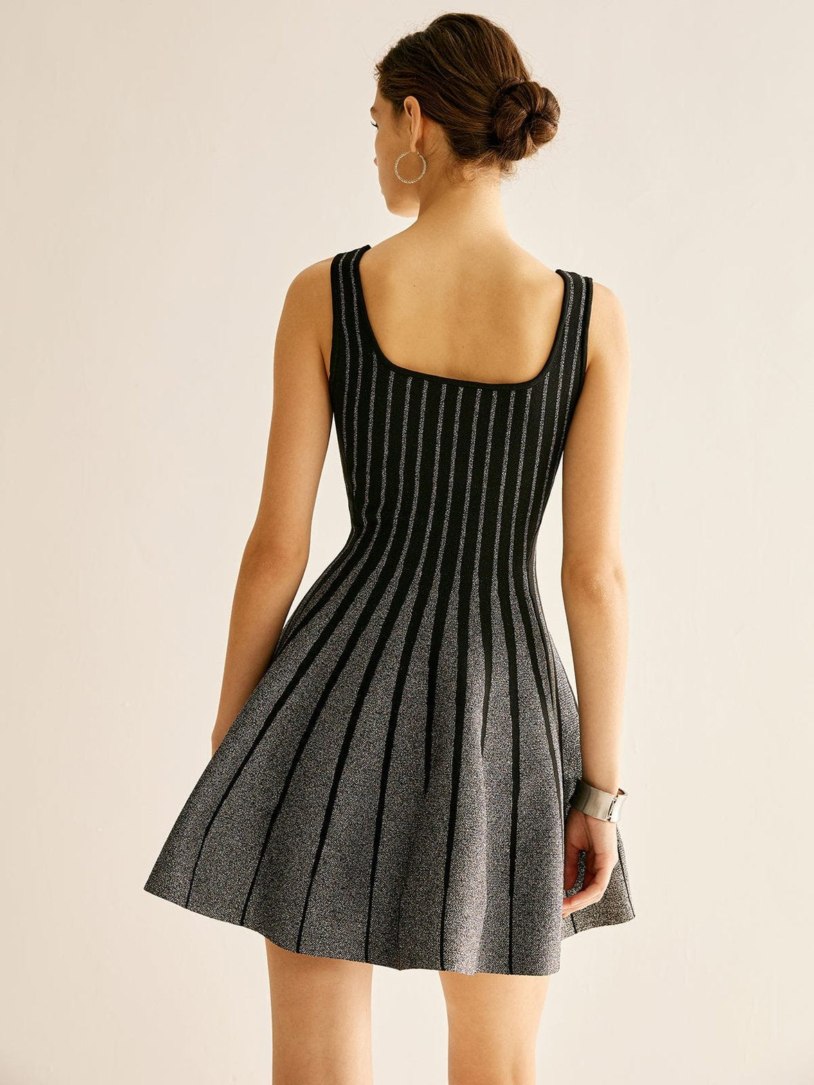 Robe pull élégante détail pluie