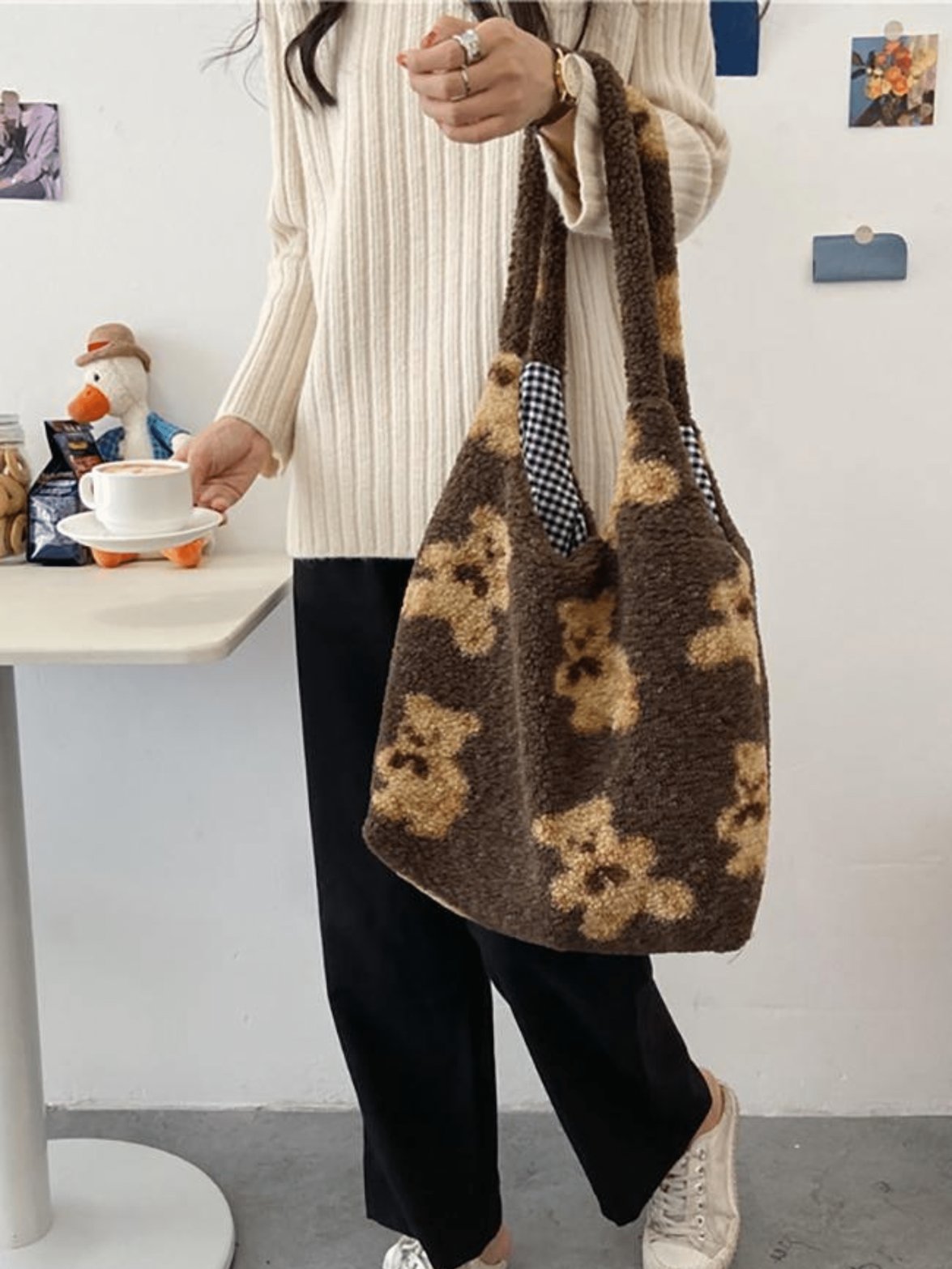 Vue portée sac peluche bandoulière nuage