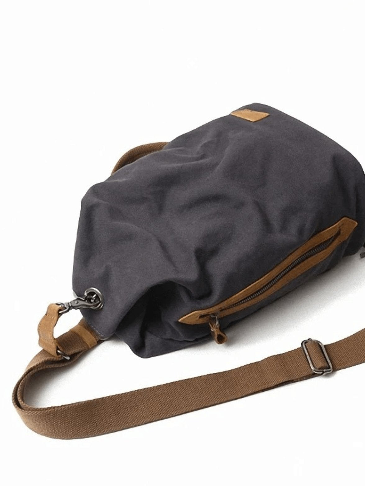 Sac bandoulière vintage en toile grise vue arrière cascade