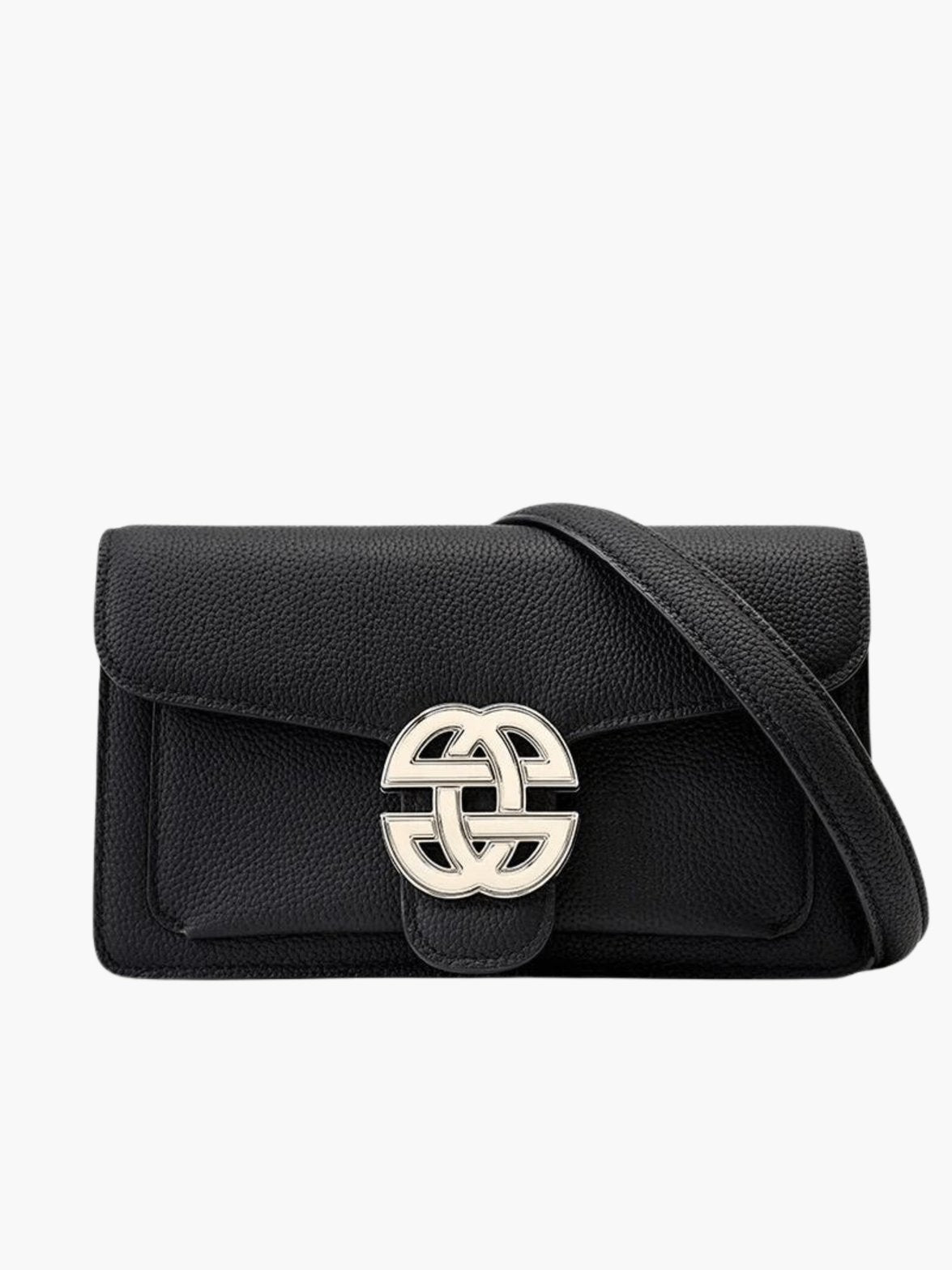 Sac en cuir beige porté épaule rythme