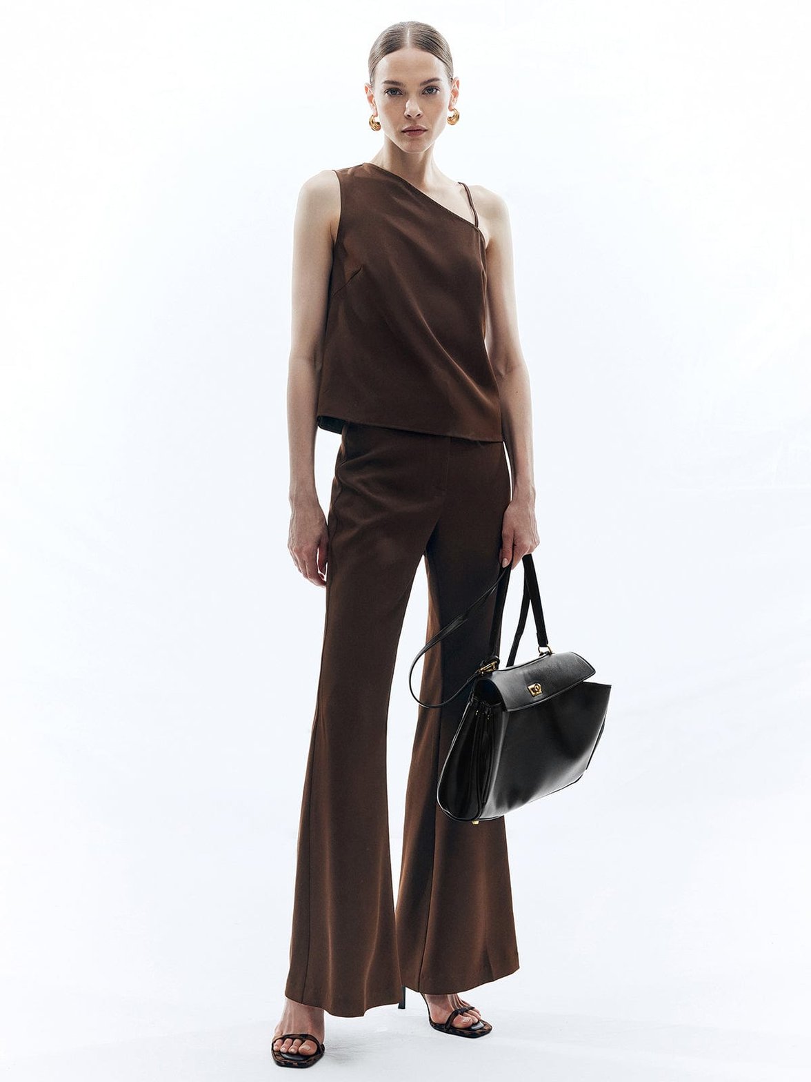 Sac à main noir vue de côté étoile