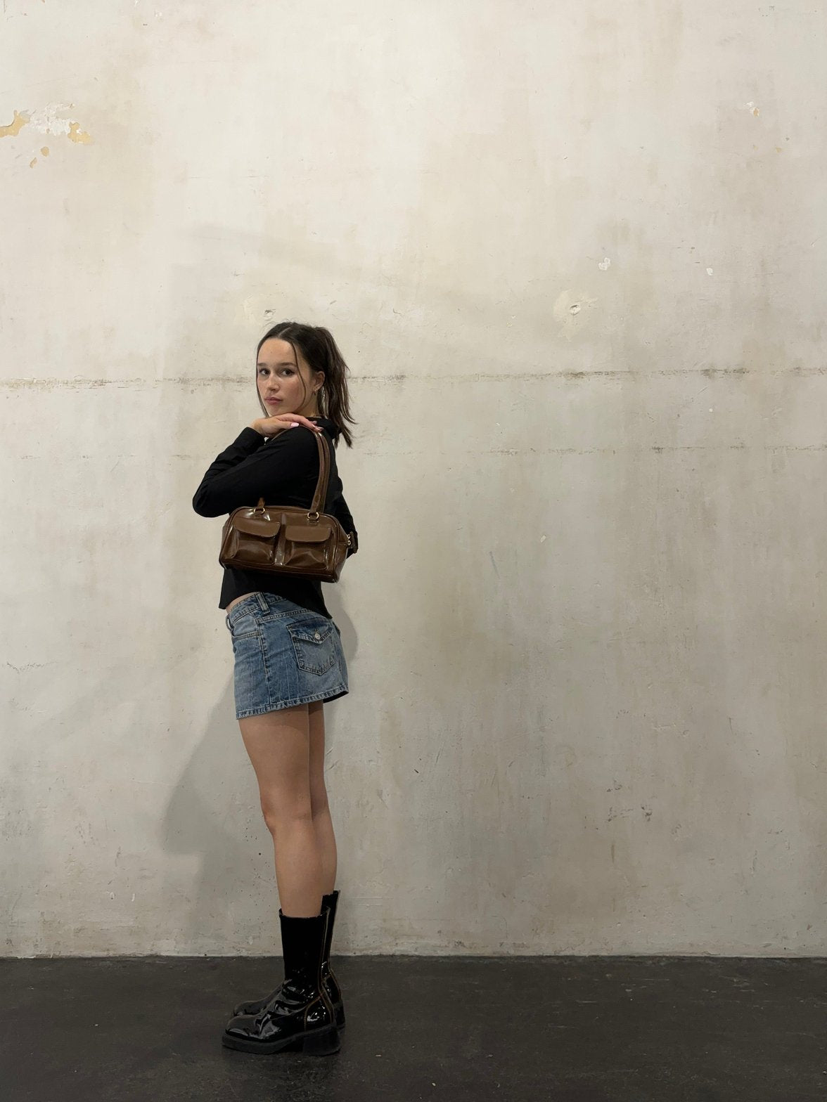 Vue de face du sac noir cristal