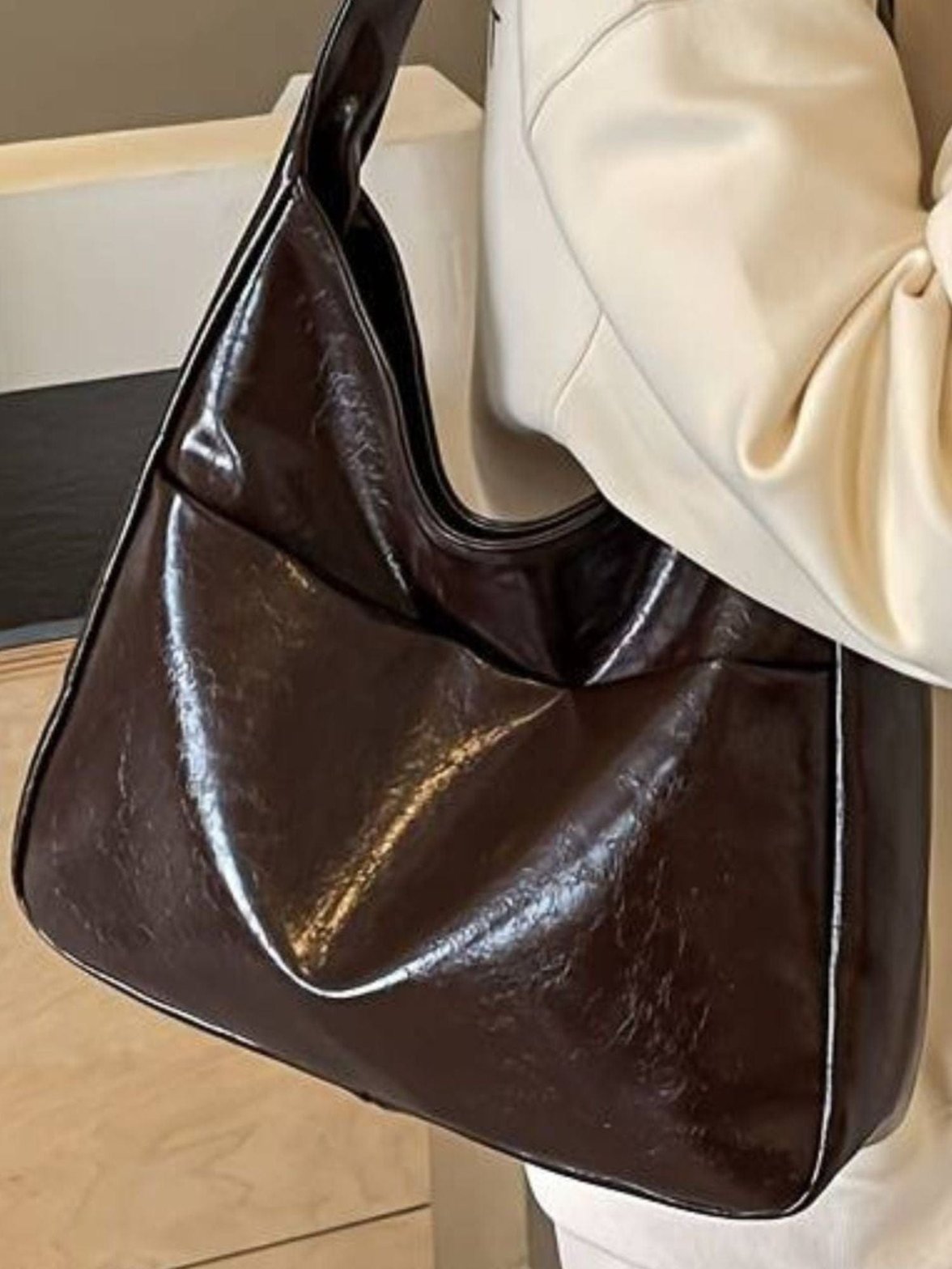 Sac à main en cuir vintage marron brillant harmonie