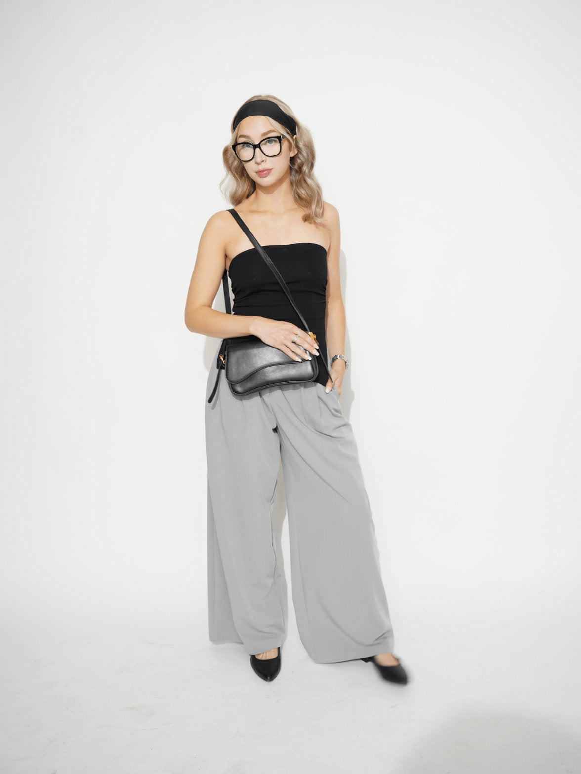 Détail couture sac rouge nuage