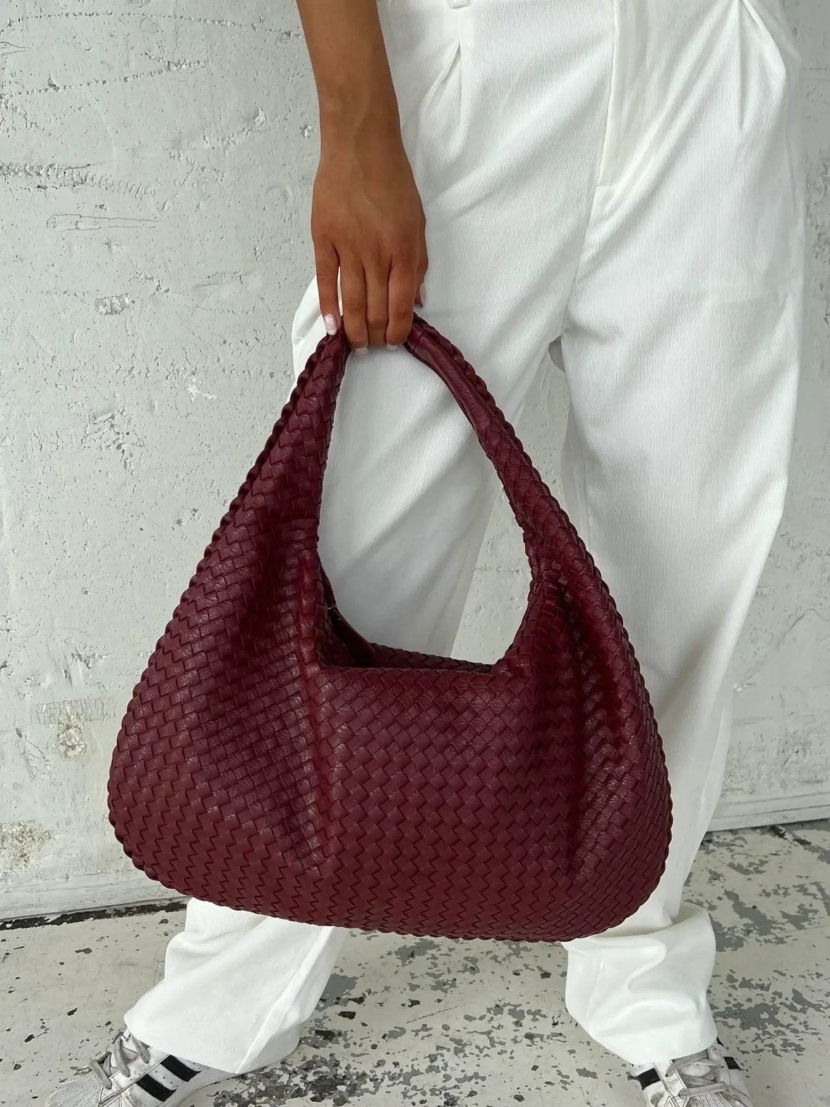 Sac tressé bordeaux vue complète rose