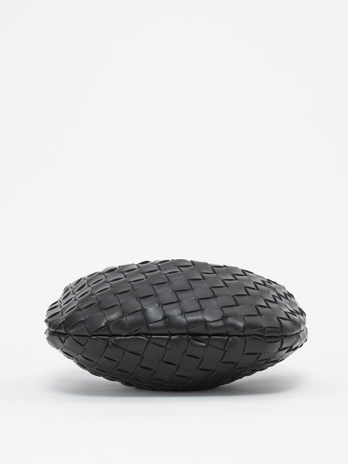 Sac à main tressé porté épaule pluie