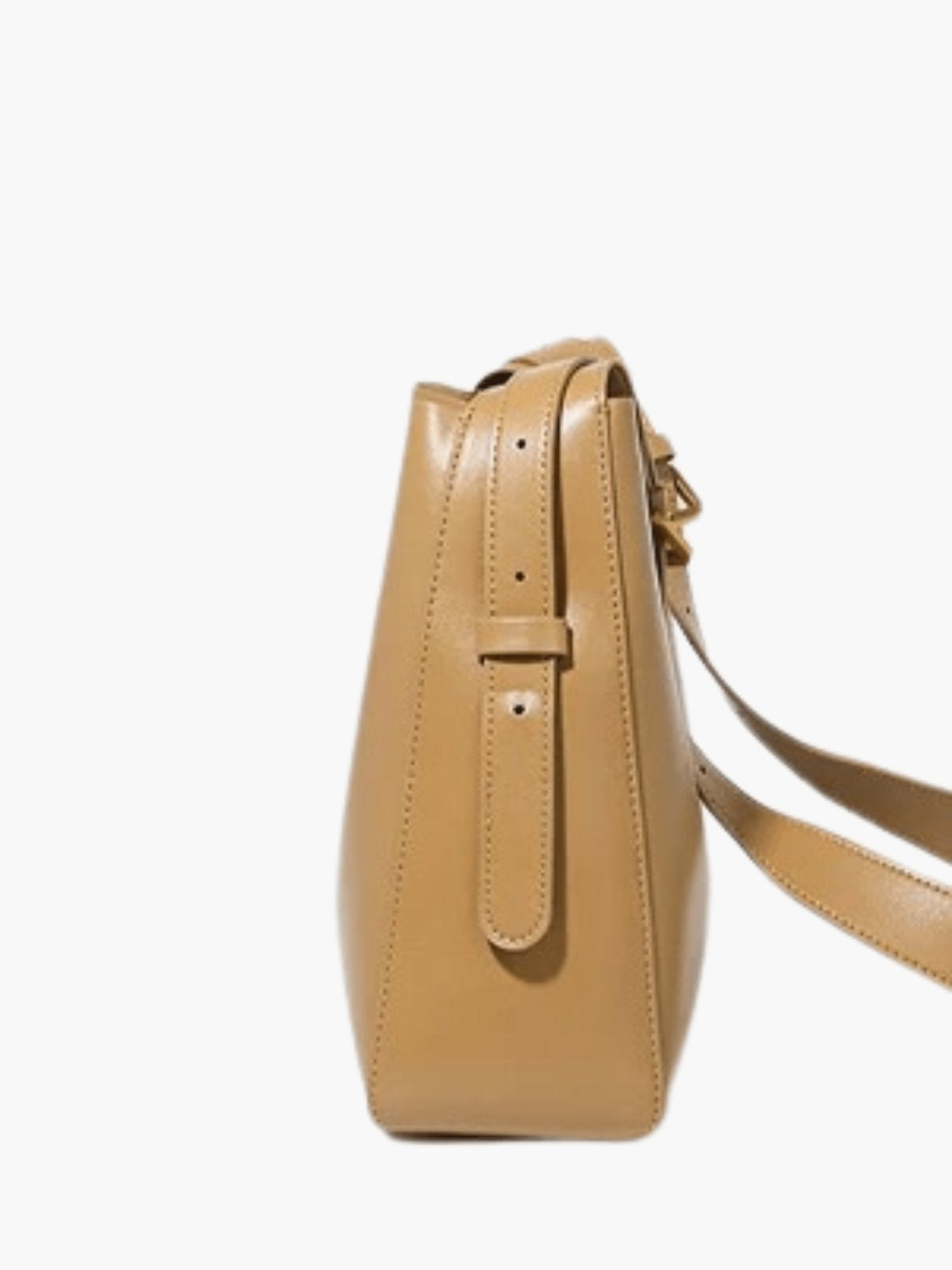 Sac seau en cuir camel vue côté danse