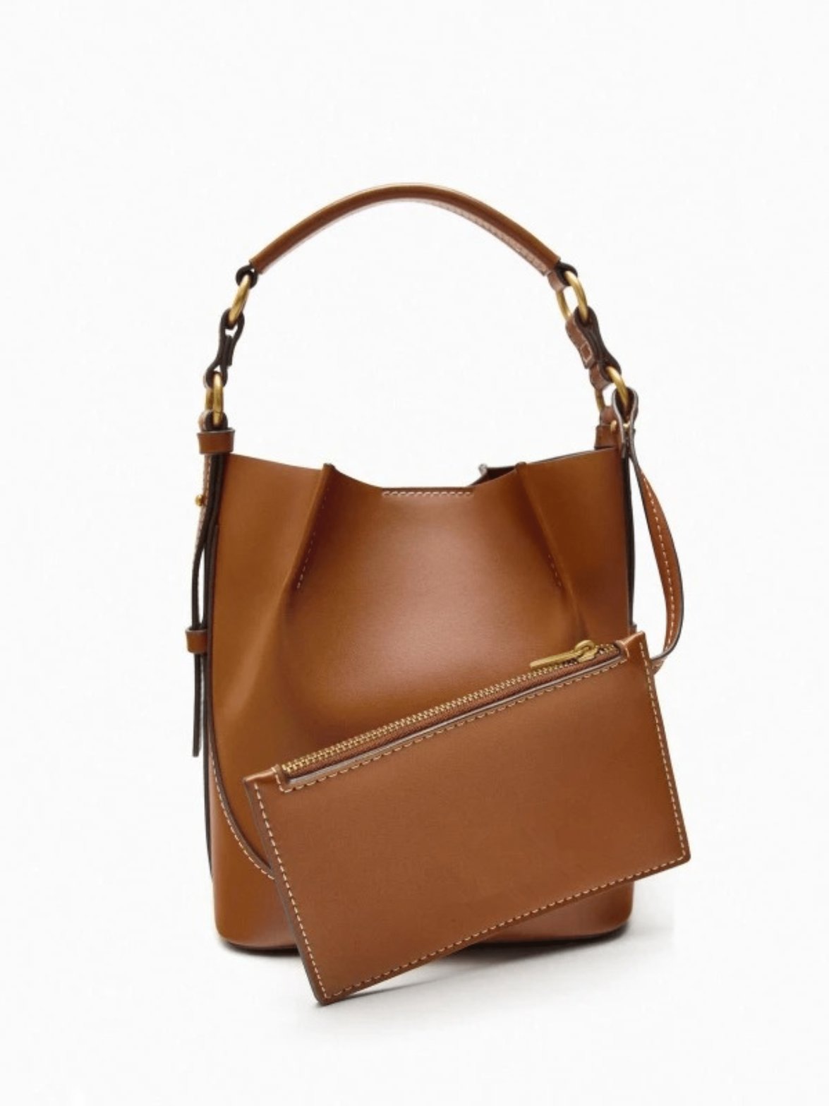 Vue de côté du sac en cuir brise