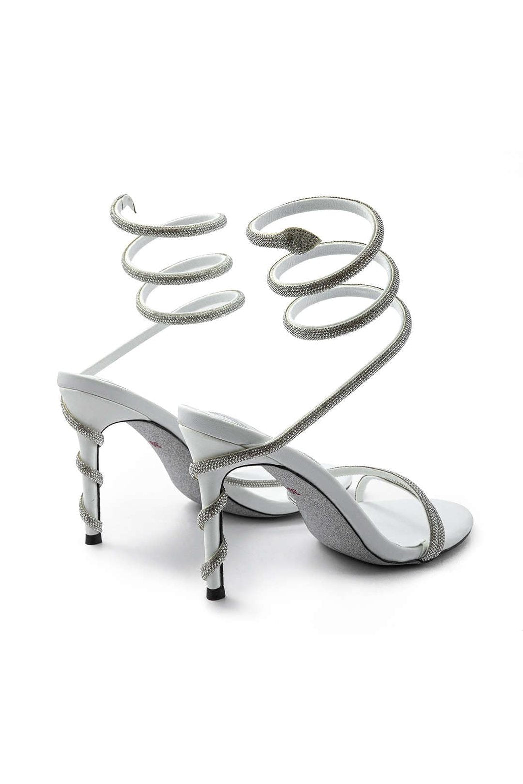 Sandales à talons hauts vue d'ensemble magie