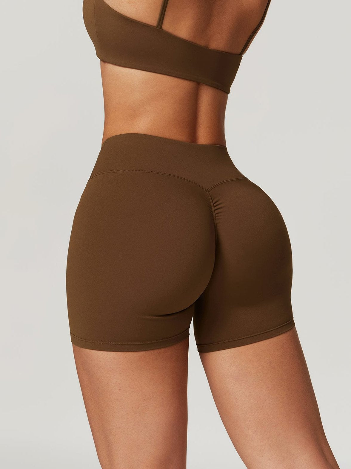 Short fitness stretch marron dynamique