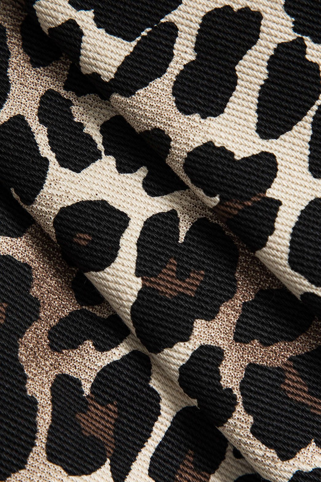 Short léopard taille haute vue complète vague