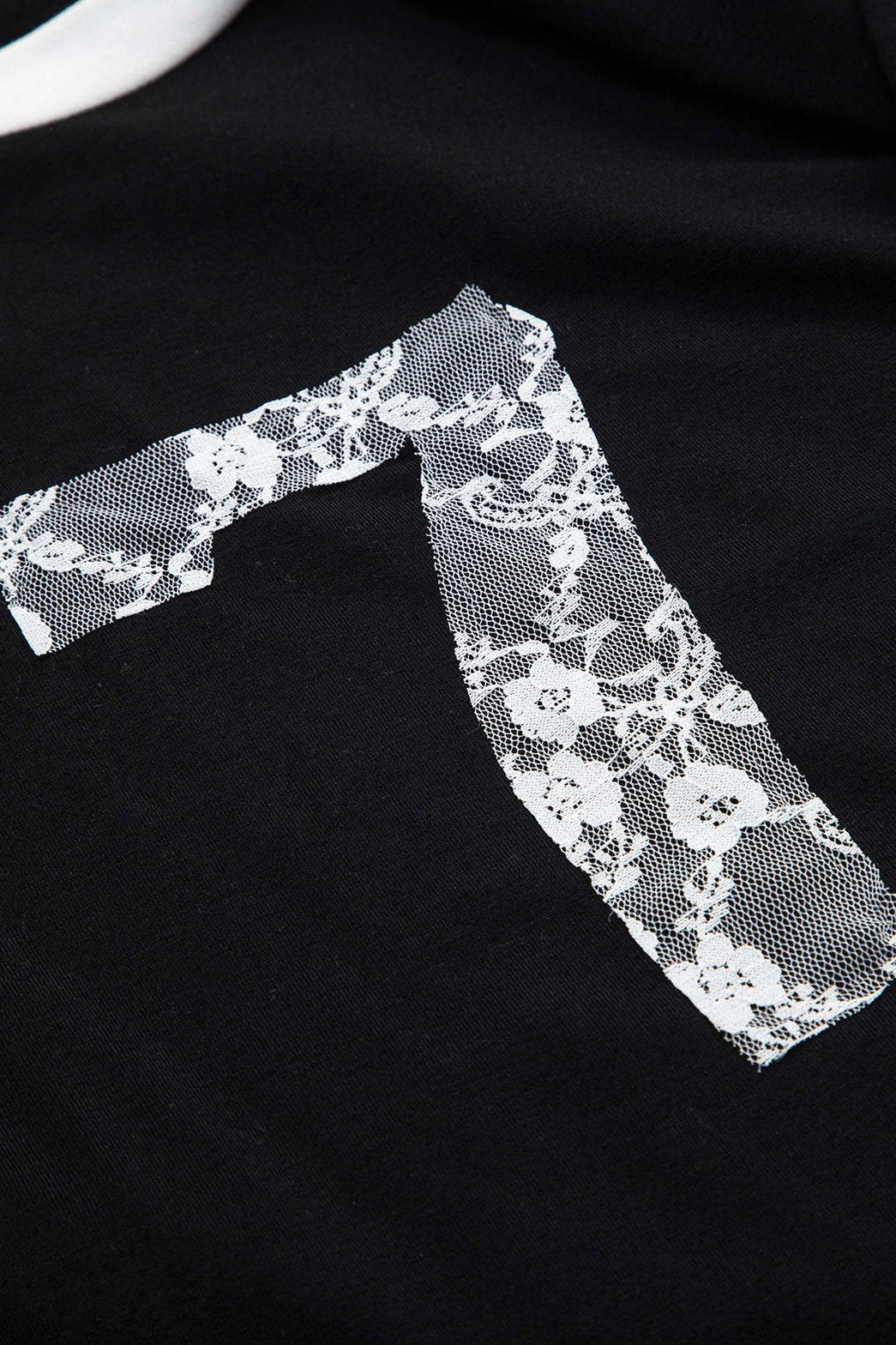 Vue portée t-shirt dentelle cristal