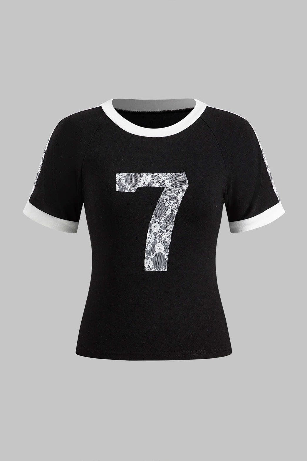 Détail dentelle t-shirt noir étoile