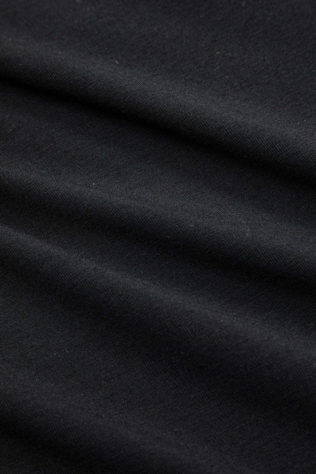 Détail motif dentelle t-shirt noir diamant