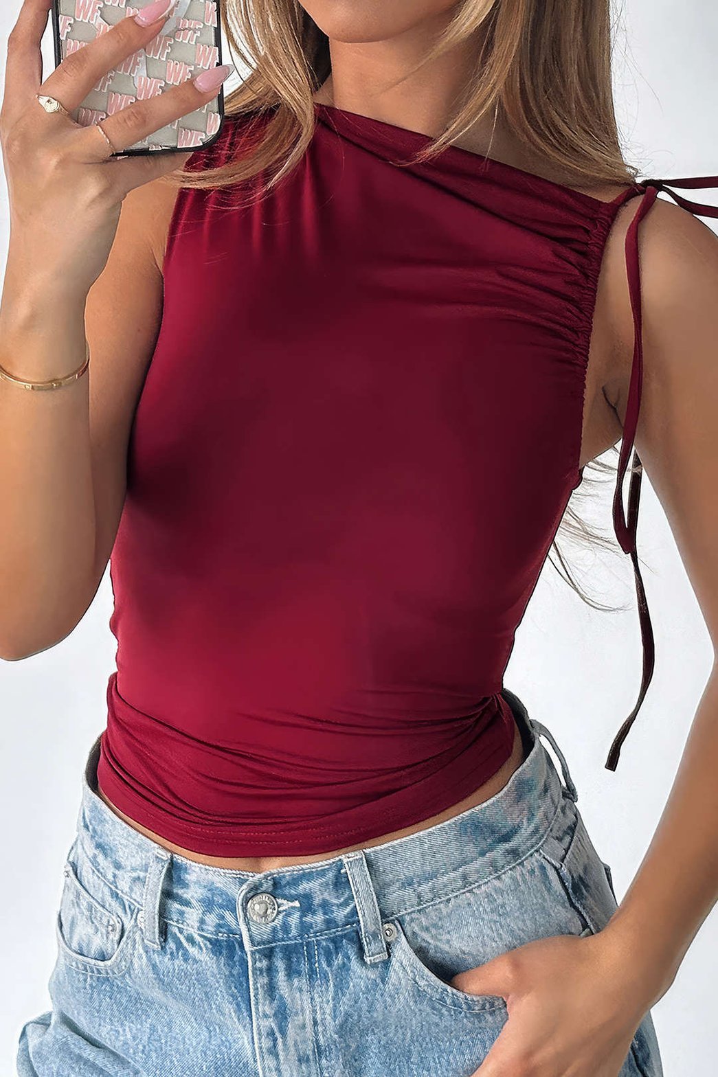 Top asymétrique bordeaux vue de côté étoile