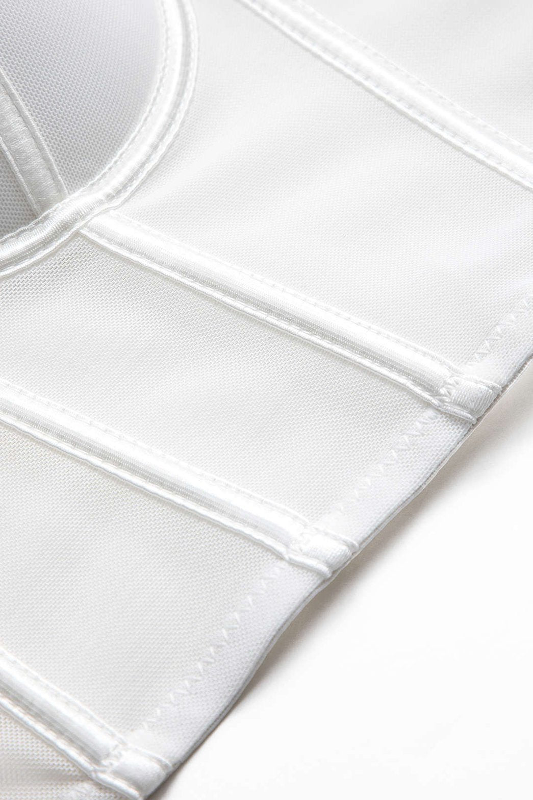Vue latérale du top corset blanc perle