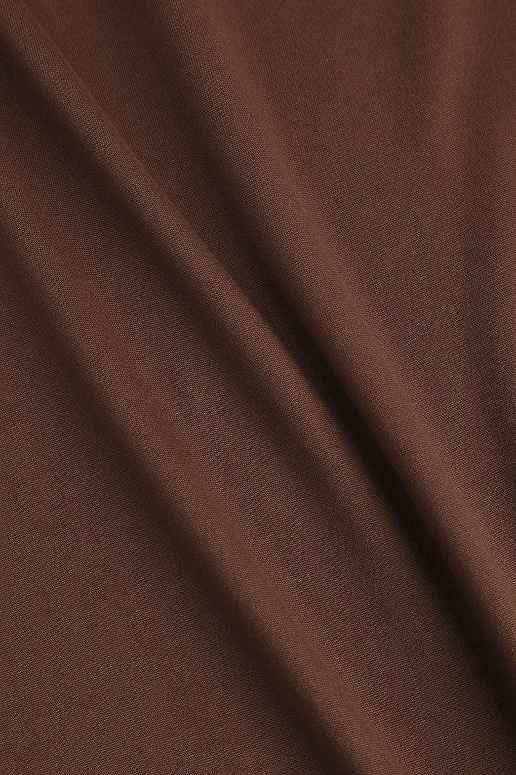 Top asymétrique drapé marron vue de côté étoile